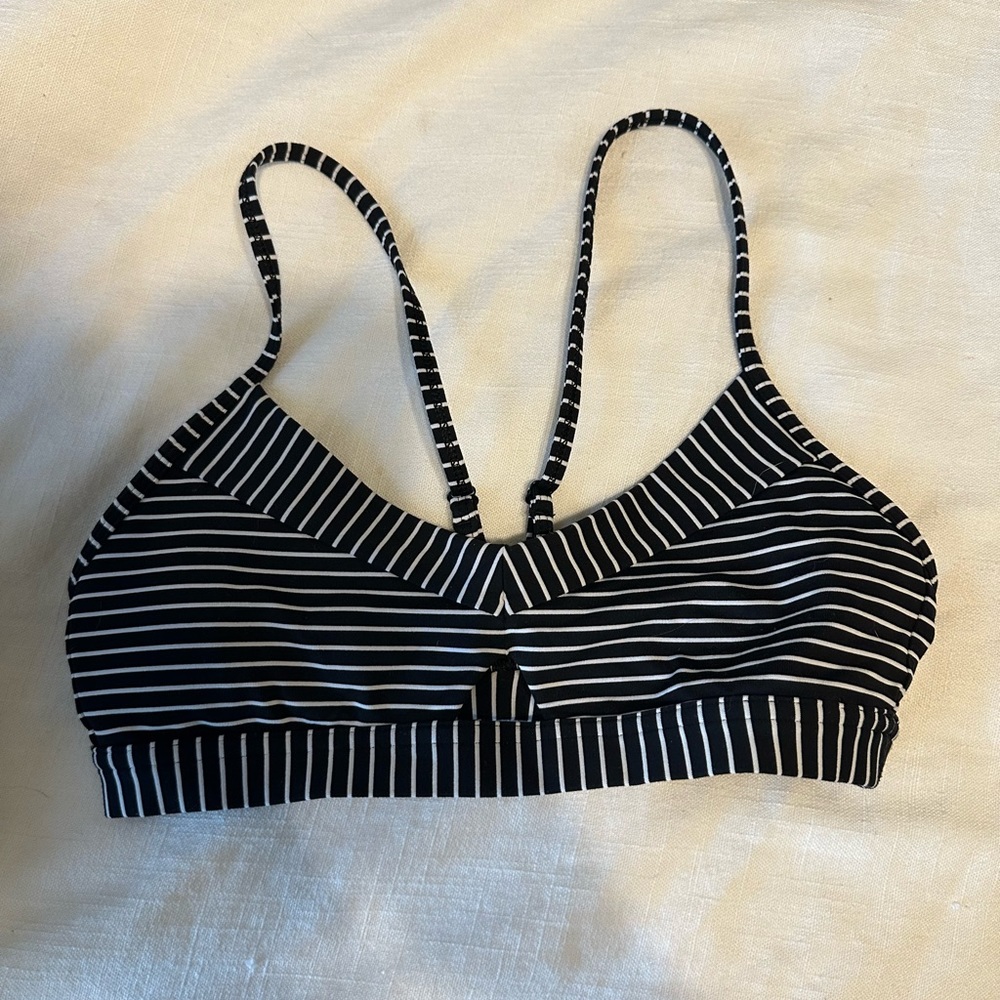 Lululemon Sports Bra Size 4